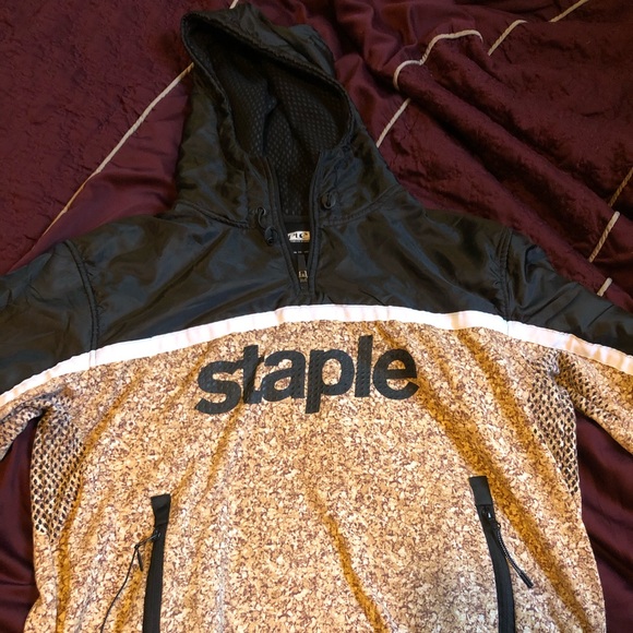 Staple pullover corkscrew design size large - Picture 1 of 5